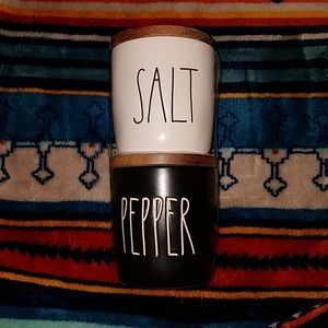 Rae Dunn salt and Pepper